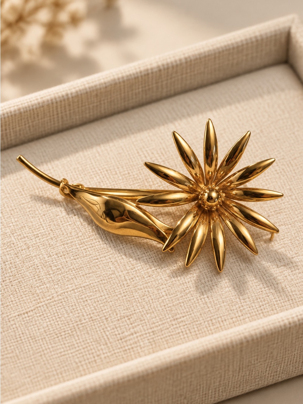 Vintage Gold Floral Burst Brooch - Women's Jewelry